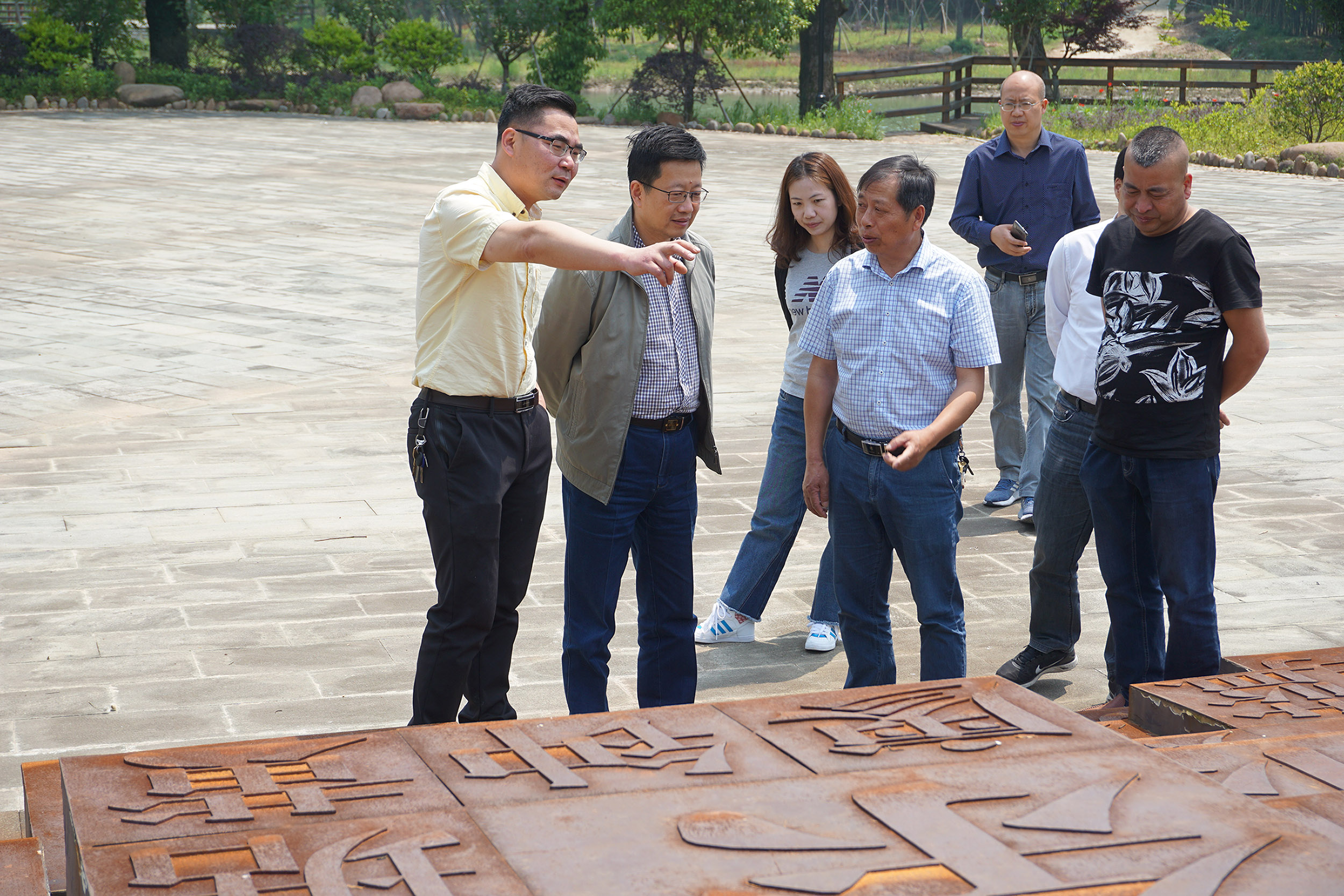 集團(tuán)公司開展“千企結(jié)千村、消滅薄弱村”專項行動
