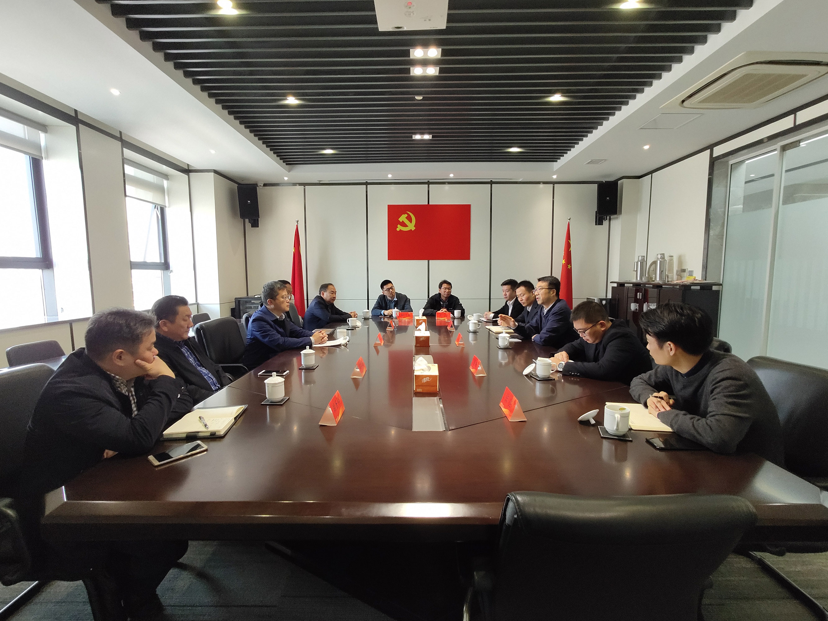 霍山縣縣委書記項躍文一行來集團公司考察交流