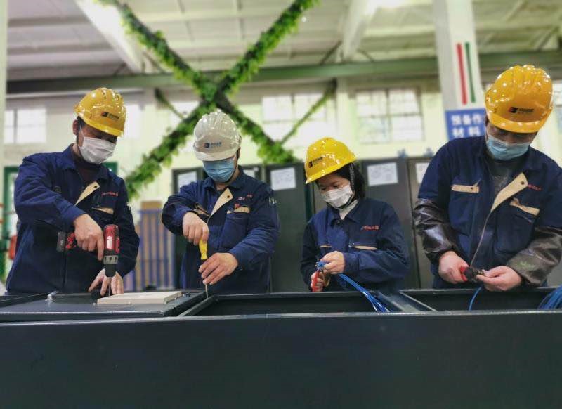 讓黨旗高高飄揚(yáng)在 “保產(chǎn)能、保搬遷”的主戰(zhàn)場上——裝配支部“保產(chǎn)能、保搬遷”主題黨日活動(dòng)側(cè)記