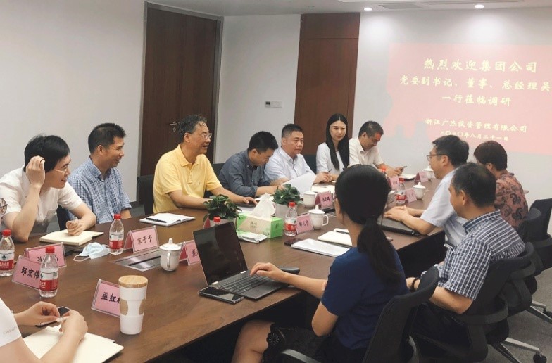 省二輕集團(tuán)黨委副書記、董事、總經(jīng)理吳敏赴廣杰公司調(diào)研