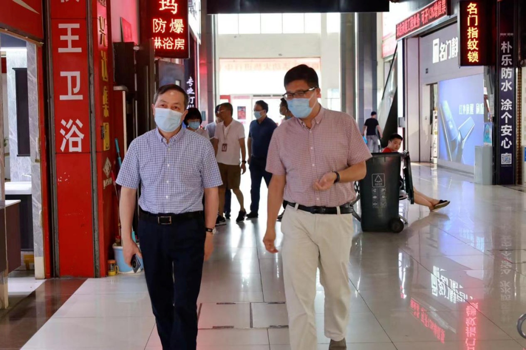 虞岳明赴二輕市場(chǎng)開展安全生產(chǎn)檢查