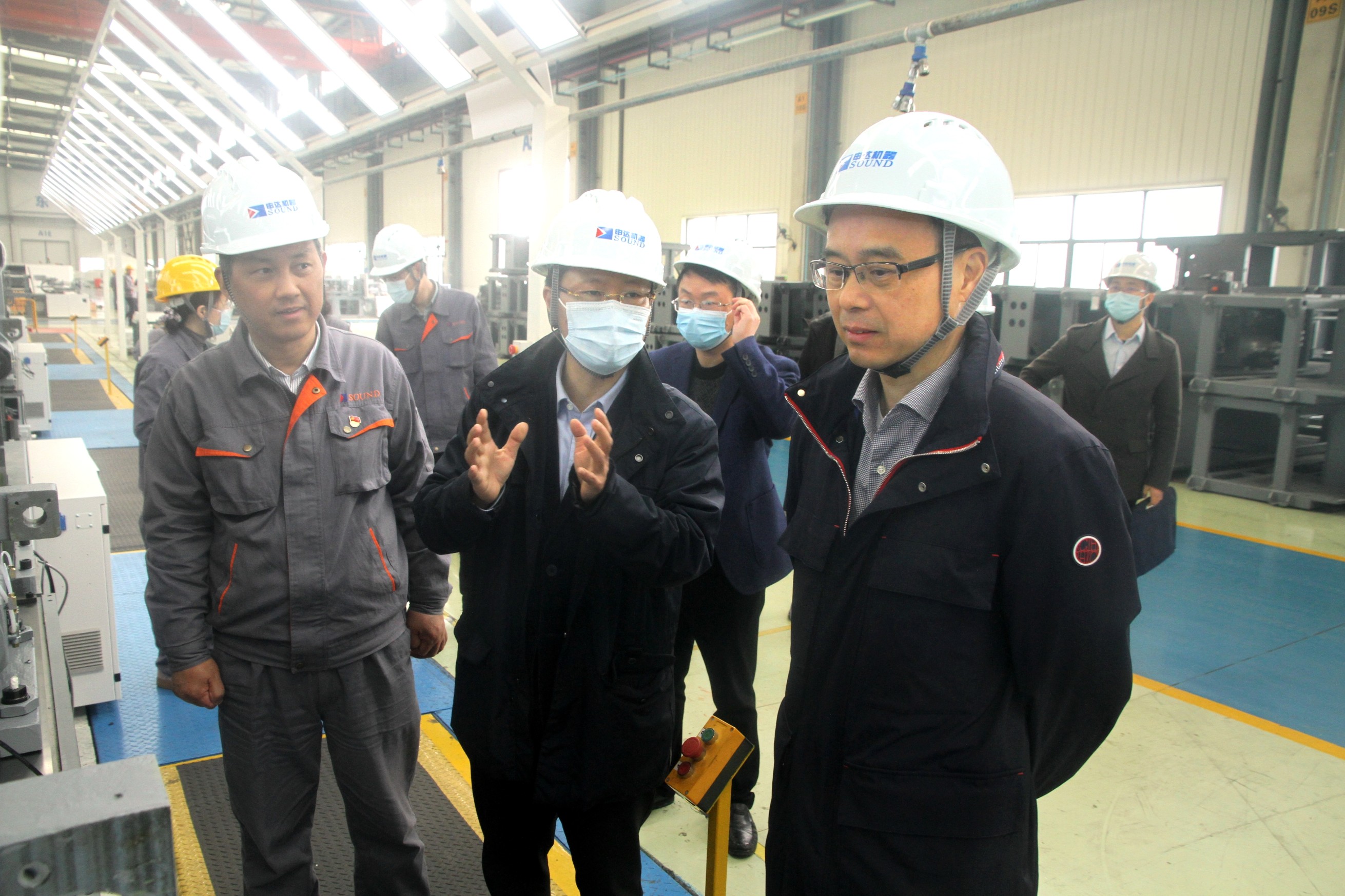 省國(guó)資委黨委委員、副主任姜揚(yáng)劍赴申達(dá)機(jī)器公司調(diào)研