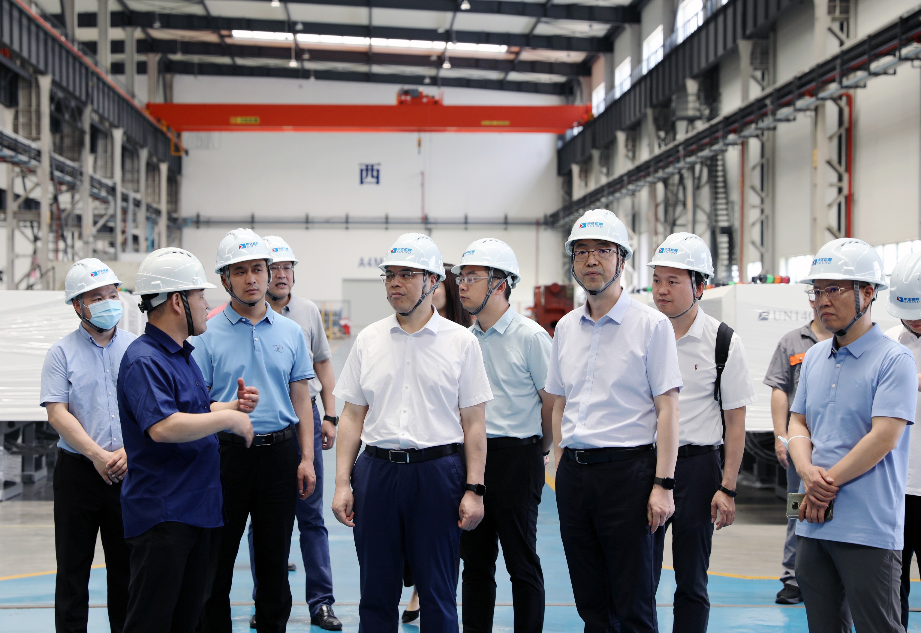 省經(jīng)信廳黨組成員、副廳長(zhǎng)葉健松一行赴申達(dá)機(jī)器公司開展調(diào)研和“三服務(wù)”