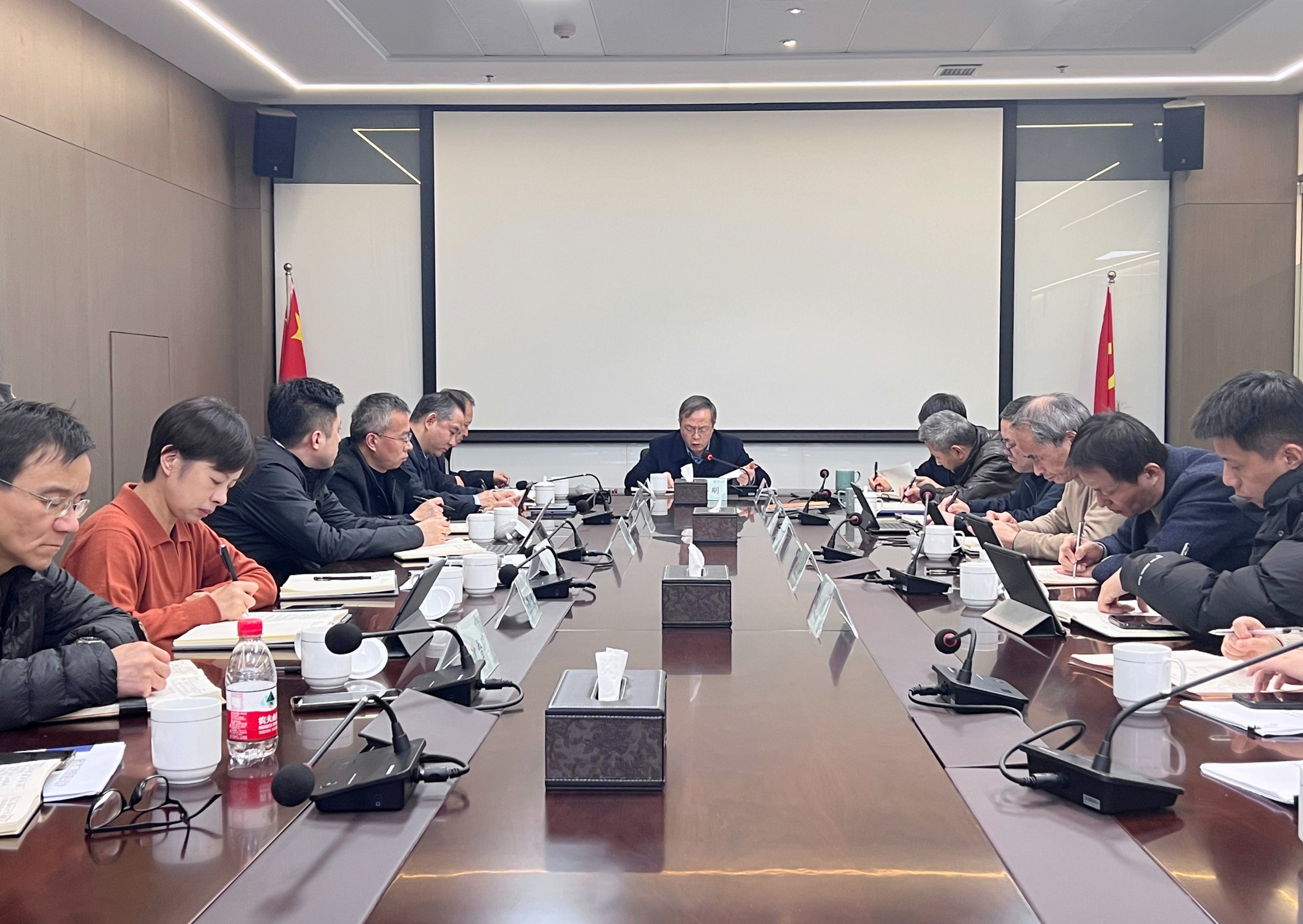 省二輕集團(tuán)召開(kāi)深化數(shù)字化改革專題黨委會(huì)