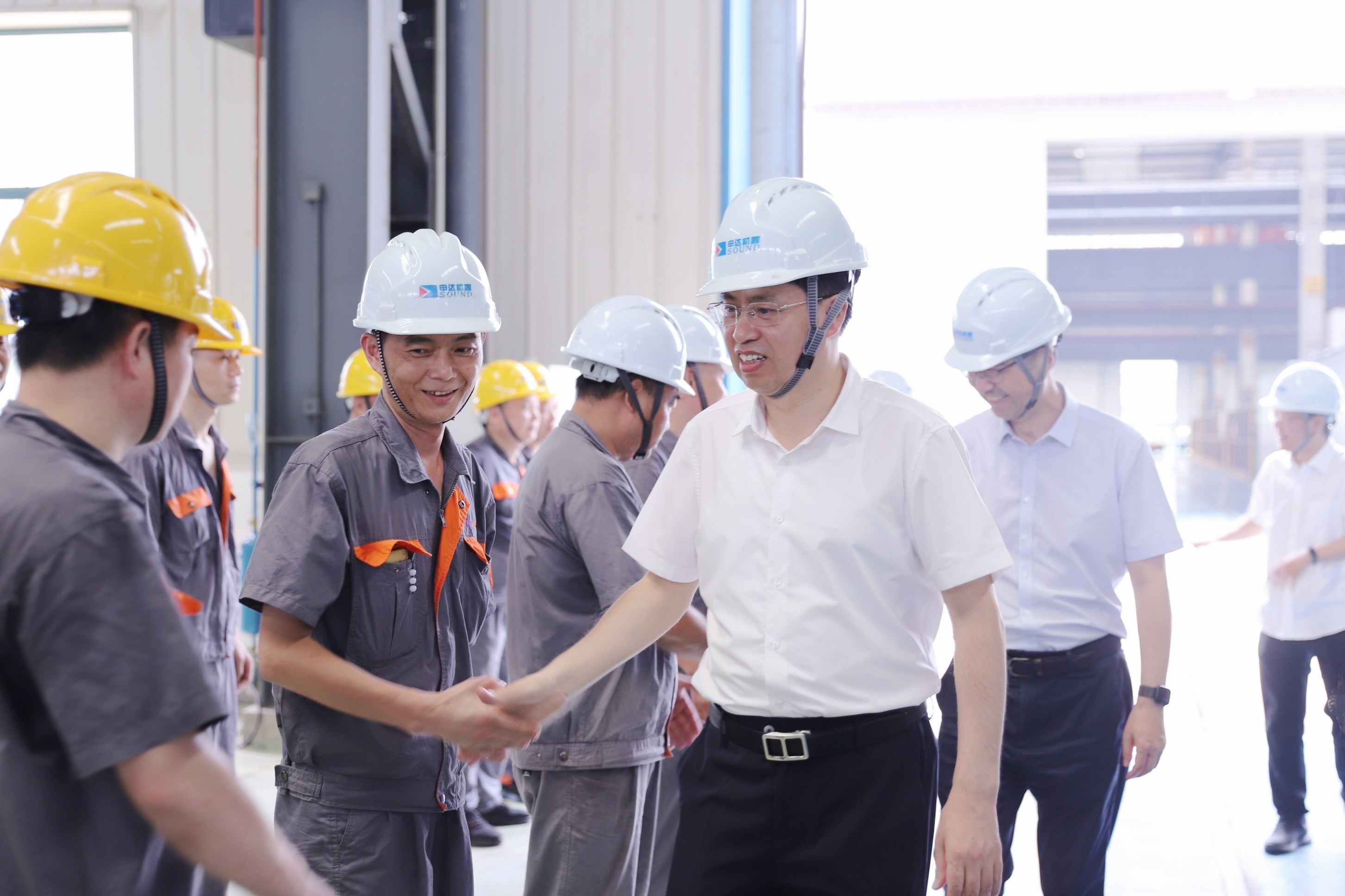 集團(tuán)公司黨委書記、董事長(zhǎng)楊勝杰一行赴申達(dá)機(jī)器公司開展主題教育調(diào)研 傳達(dá)貫徹省委十五屆三次全會(huì)精神