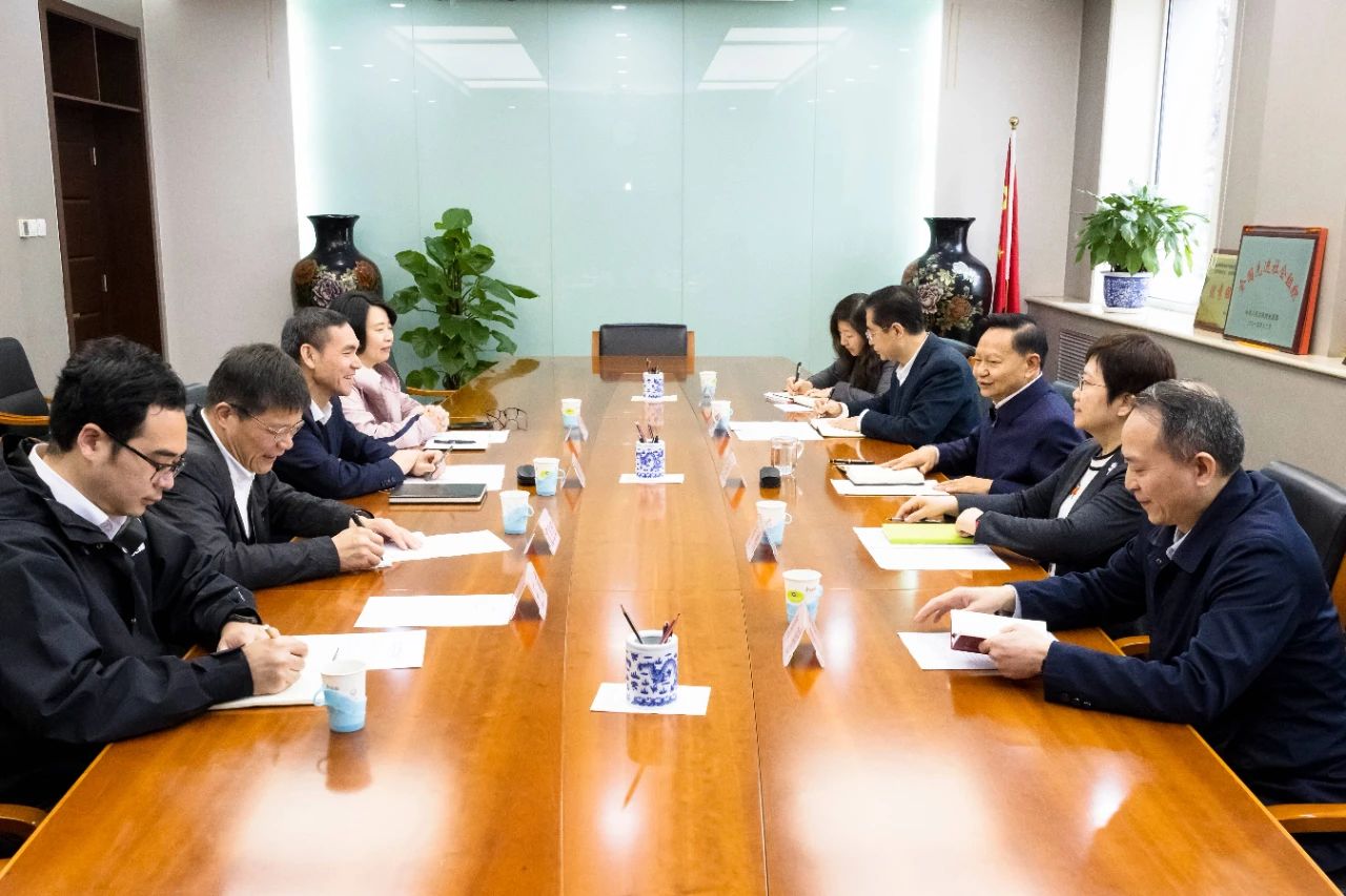 孫哲君帶隊走訪中國輕工業(yè)聯(lián)合會、中華全國手工業(yè)合作總社