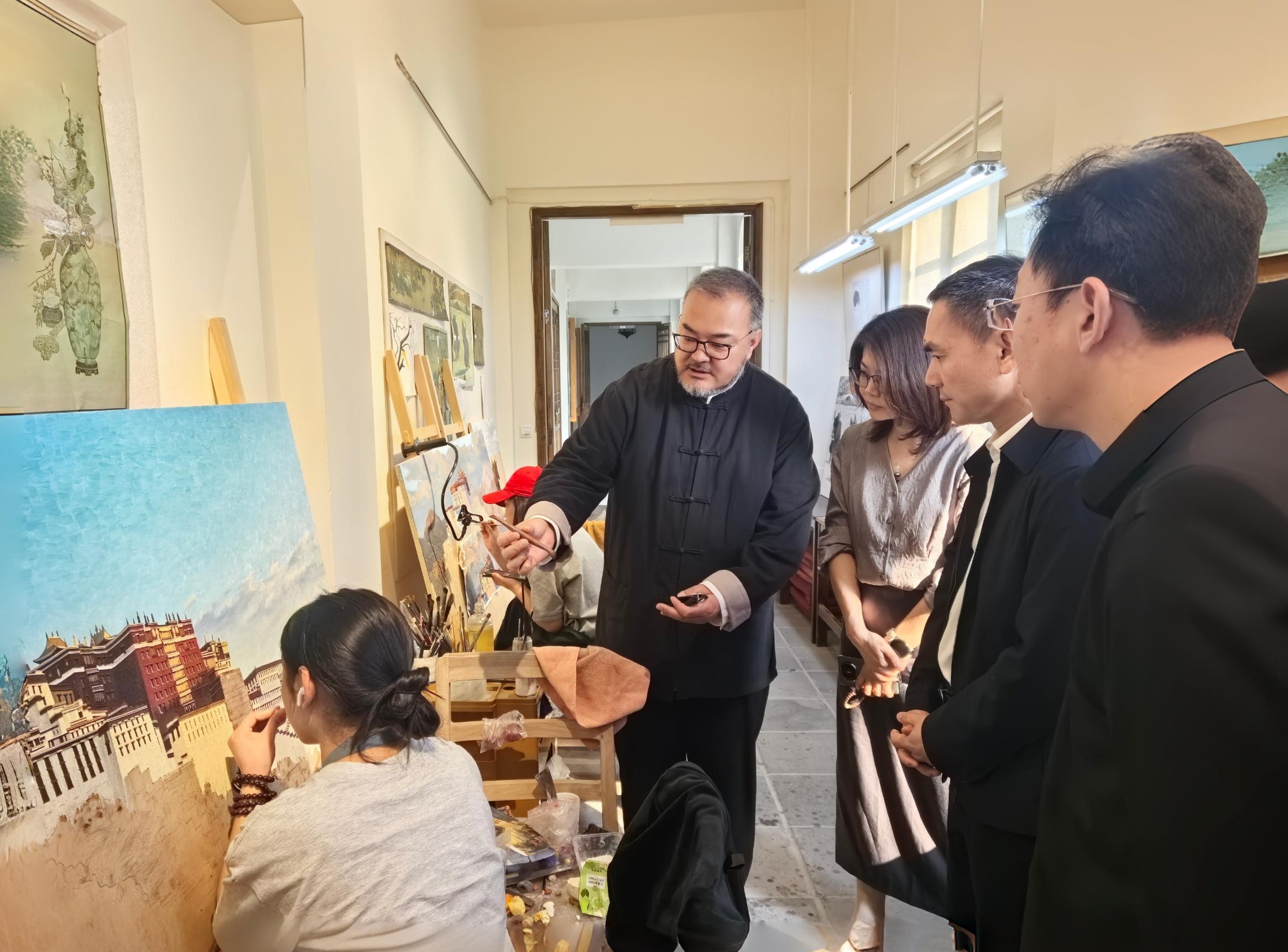 孫哲君一行赴長(zhǎng)三角一體化發(fā)展示范區(qū)調(diào)研