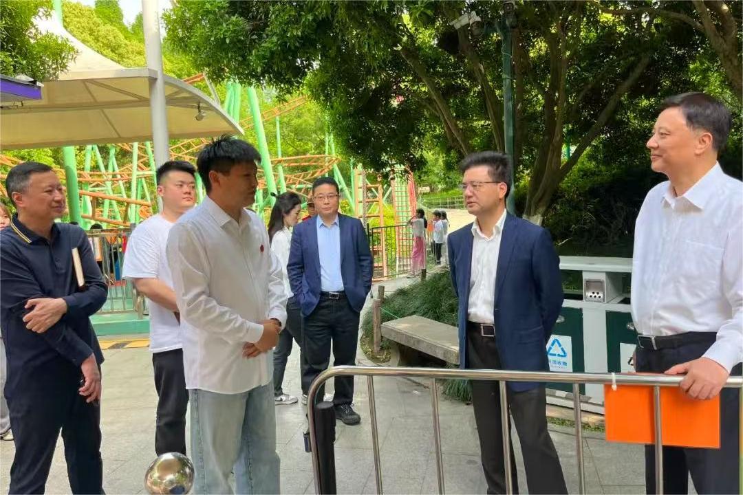 省國資委副主任董正泉一行赴杭州動物園、少兒公園開展節(jié)前安全生產檢查